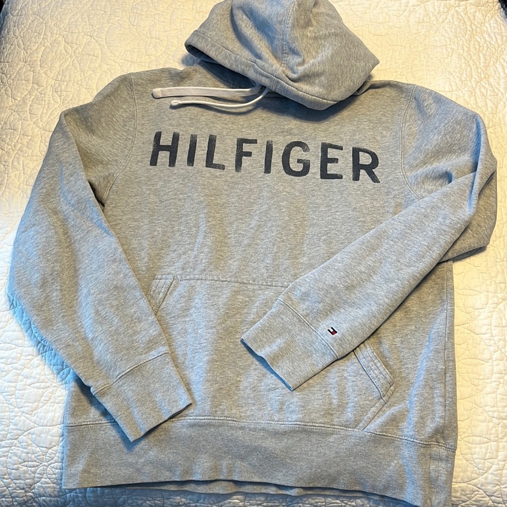 Tommy Hilfiger Grey Hoodie. Size Medium. EUC!